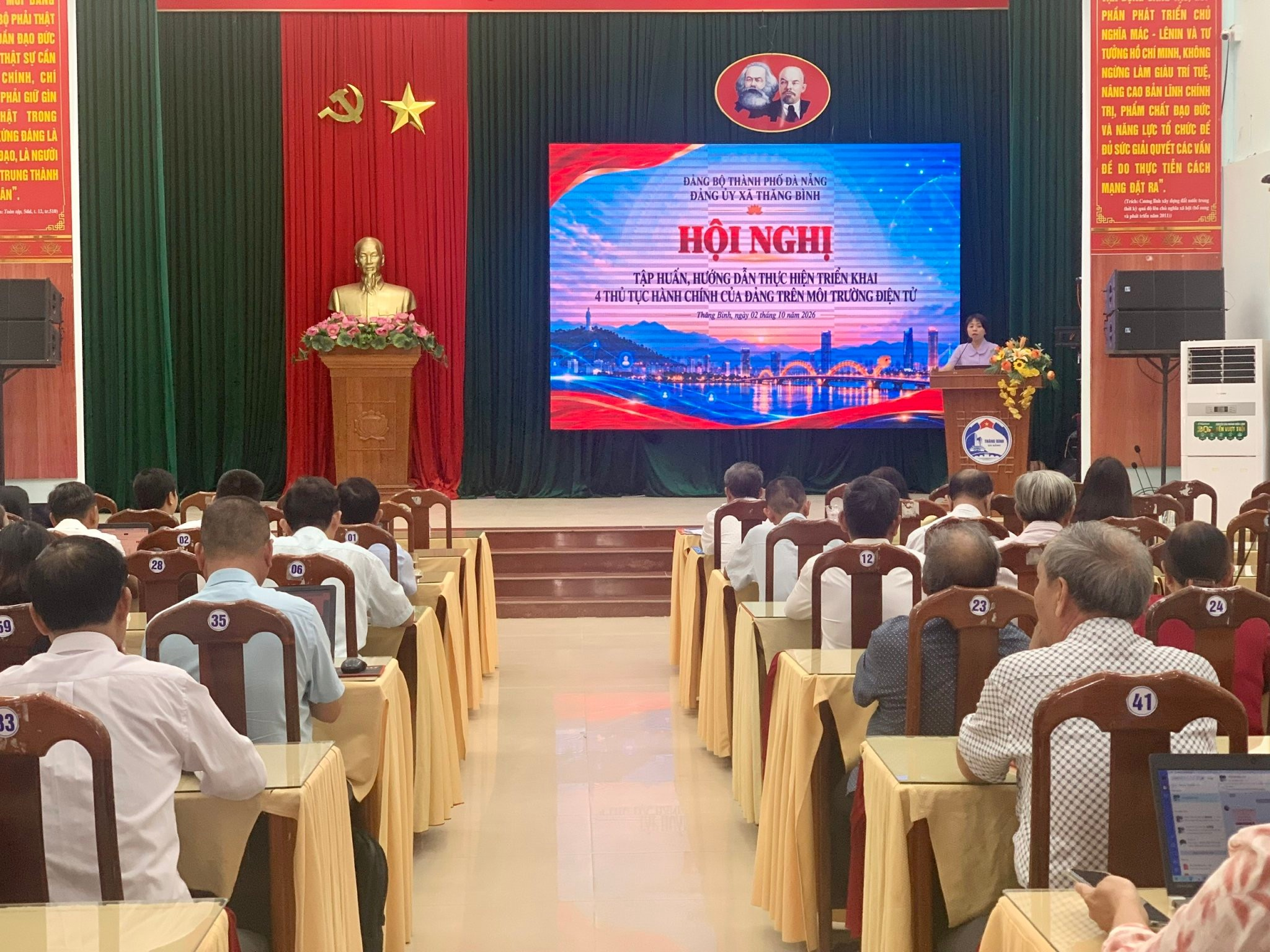 Tập huấn, hướng dẫn triển khai 04 thủ tục hành chính của Đảng trên môi trường điện tử