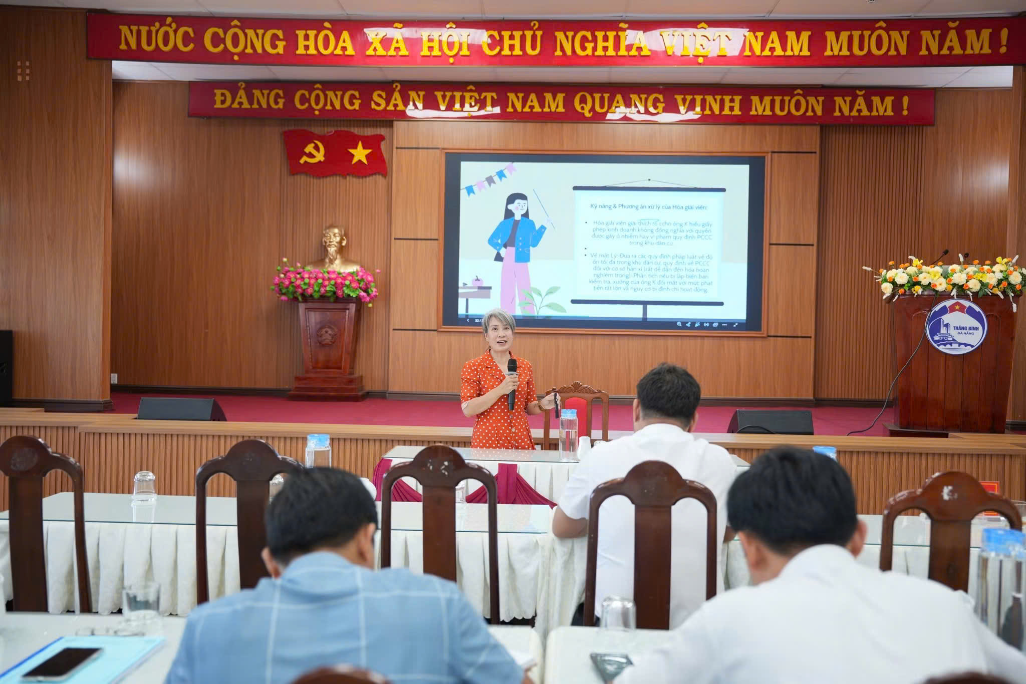 Thăng Bình đẩy mạnh tuyên truyền pháp luật, nâng cao kỹ năng phòng, chống lừa đảo và bảo đảm an toàn giao thông