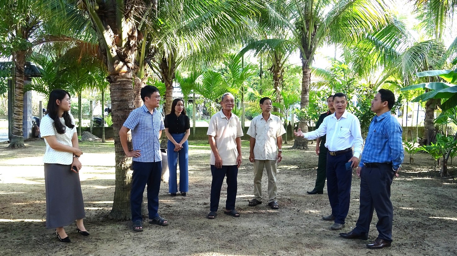 Thẩm định thôn nông thôn mới kiểu mẫu Quý Thạnh 2