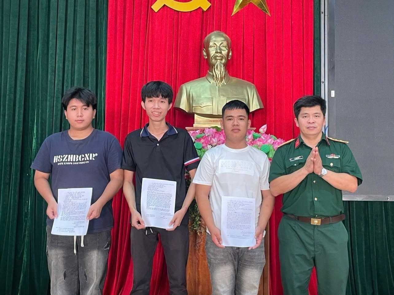 Thăng Bình: 43 thanh niên viết đơn tình nguyện nhập ngũ năm 2027